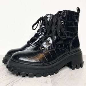 New! Schutz Chunky Lug Sole Lace Up Croc Embossed Leather Boot 6B